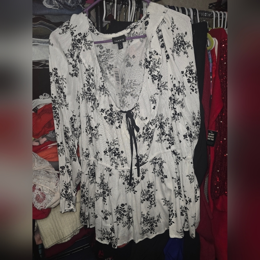NWT TORRID 3X Gauze Long Sleeve Ruffle Trim Top - Picture 4 of 5